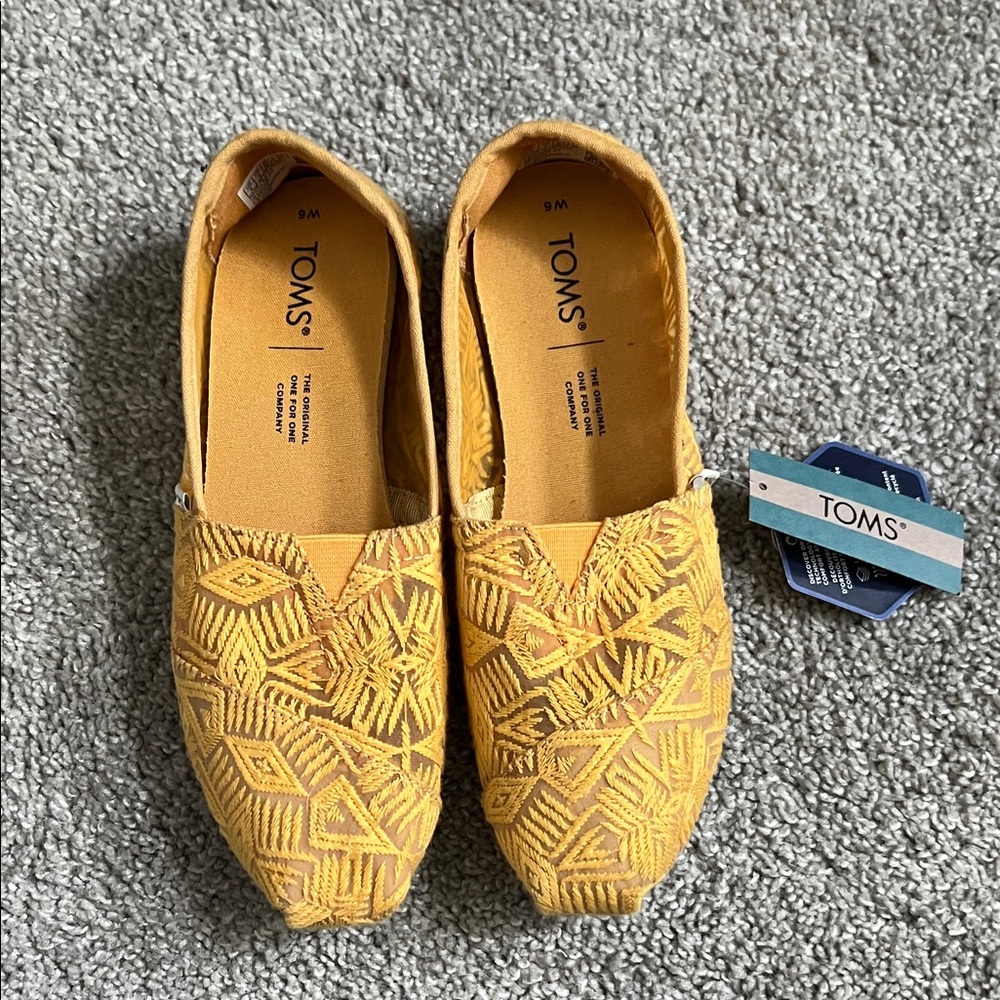 TOMS Yellow Geometric Embroidered Slip-Ons - Picture 10 of 10
